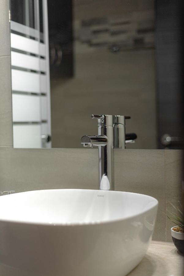 Acropolis Deluxe Apartment Atina Dış mekan fotoğraf