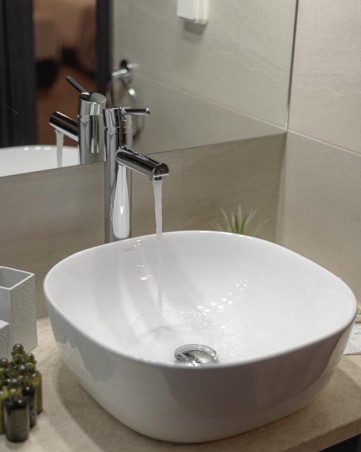 Acropolis Deluxe Apartment Atina Dış mekan fotoğraf