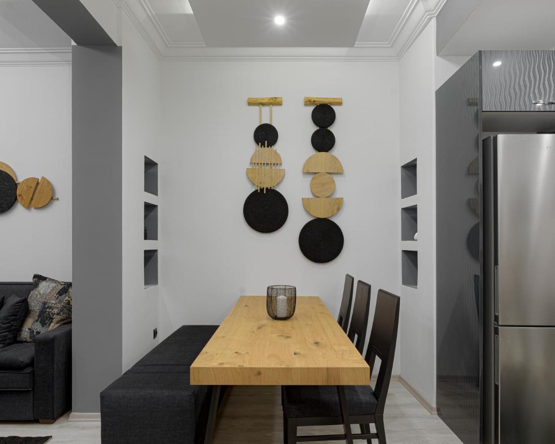 Acropolis Deluxe Apartment Atina Dış mekan fotoğraf